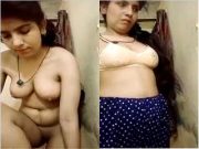 Hot Paki Girl Shows her Boobs and Pussy