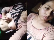 Cute Desi girl Shows her Boobs and Fingering