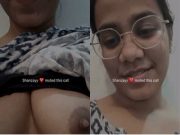 Cute Desi girl Shows her boobs and Pussy
