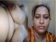 Horny Desi Bhabhi Shows her Boobs and pussy