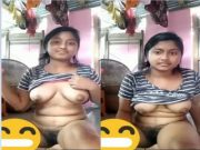 Sexy Desi Girl Shows her Boobs on VC