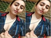 Sexy Paki Girl Shows Her Boobs Part 2