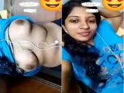 Tamil girl Shows Her Boobs