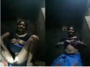 VILLAGE BHABHI SHOWS HER BOOBS AND PUSSY